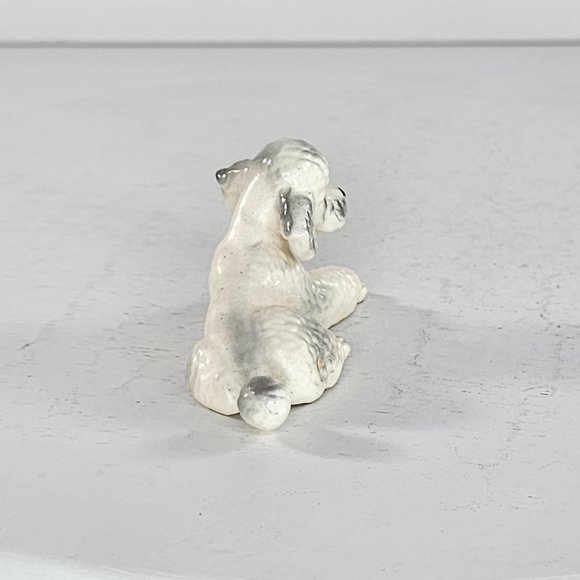Vintage Josef Originals Miniature Poodle Figurine Dog Lying Down - Picture 5 of 6